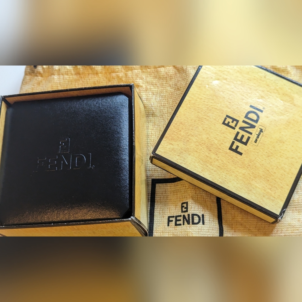 Fendi Vintage Ladies Watch 1800L - Picture 3 of 12